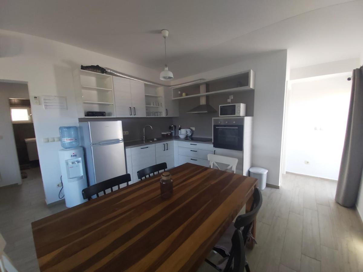 Apartments Mondo Vir Εξωτερικό φωτογραφία